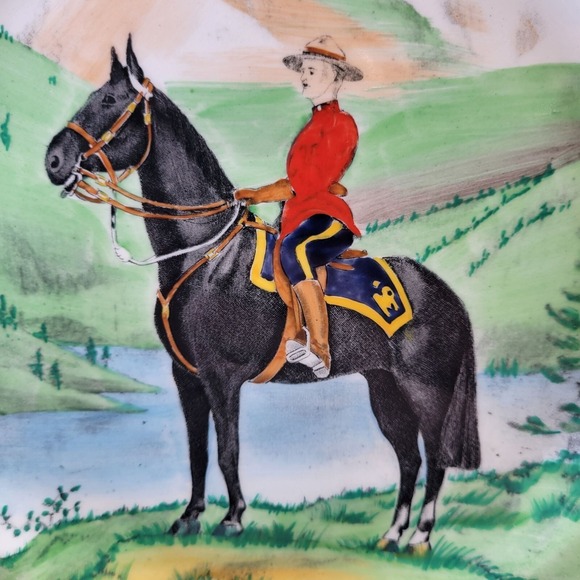 Canadian Mountie Vtg Royal Staffordshire Plates Set of 2 Clarice Cliff 10.5" - Picture 7 of 7